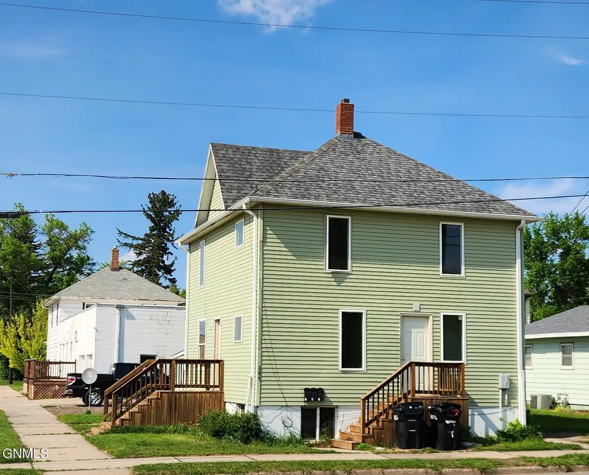 209 4th Street Se, Valley City, ND 58072 - #1