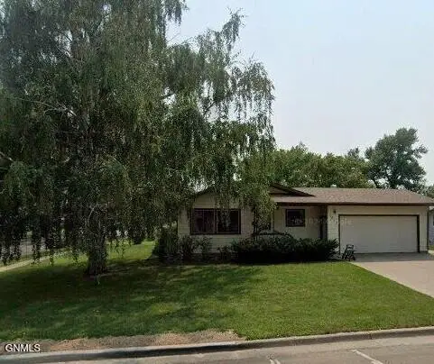 1010 12th Street Ne, Jamestown, ND 58401 - Image #2