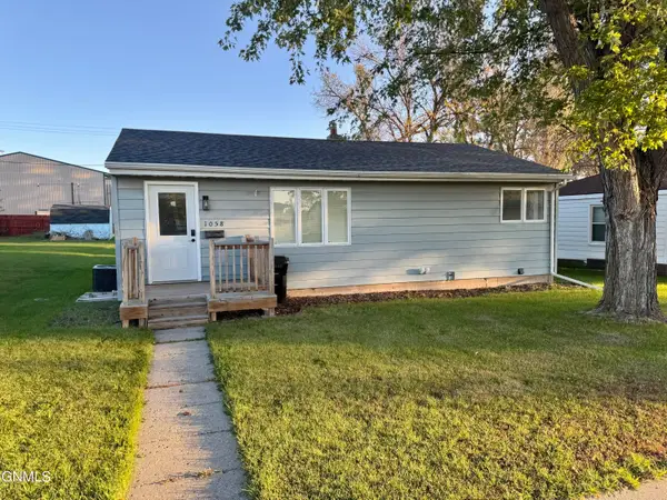 1058 5th Street Sw, Valley City, ND 58072