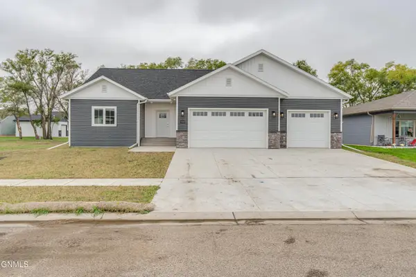 510 Koenig Drive, Bismarck, ND 58504