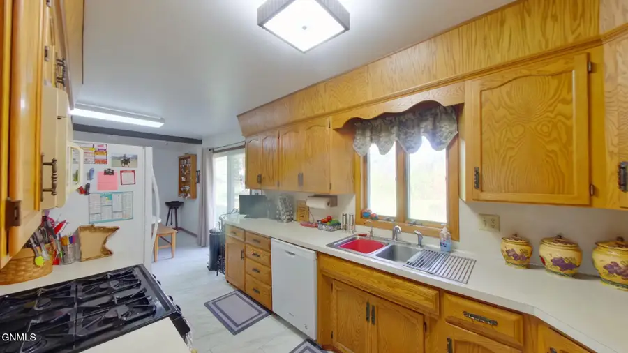 829 13 Highway, Linton, ND 58552 - Image #2