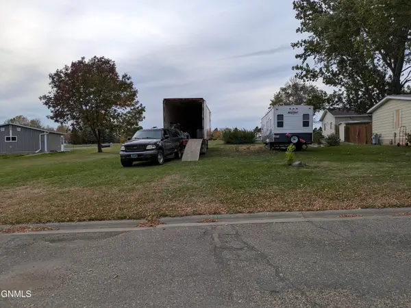 1228 Custer Drive, Washburn, ND 58577