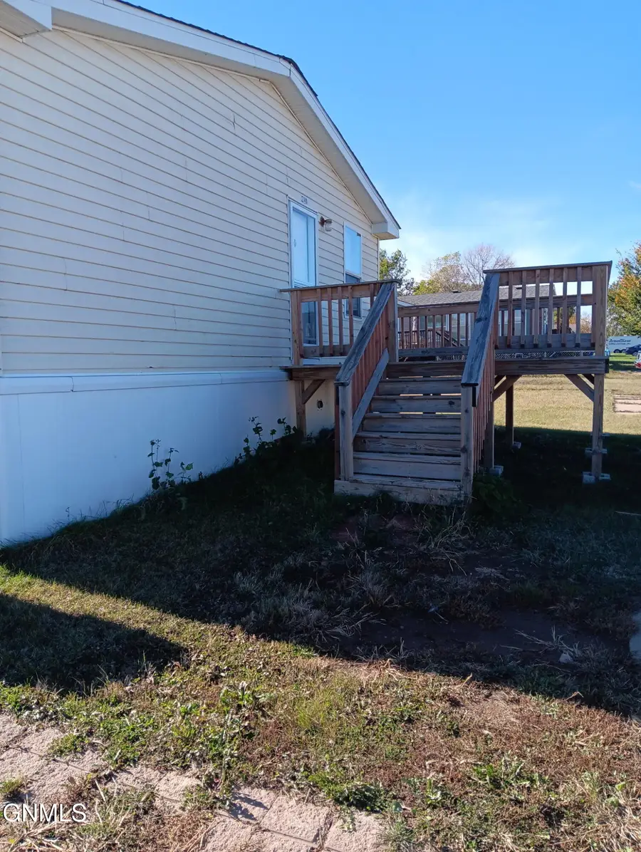 240 G Street, Dickinson, ND 58601 - Image #3