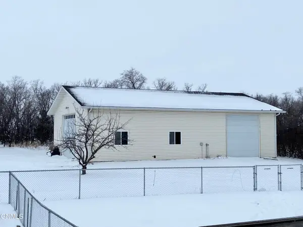 3187 Bluestem Drive N, Mandan, ND 58554