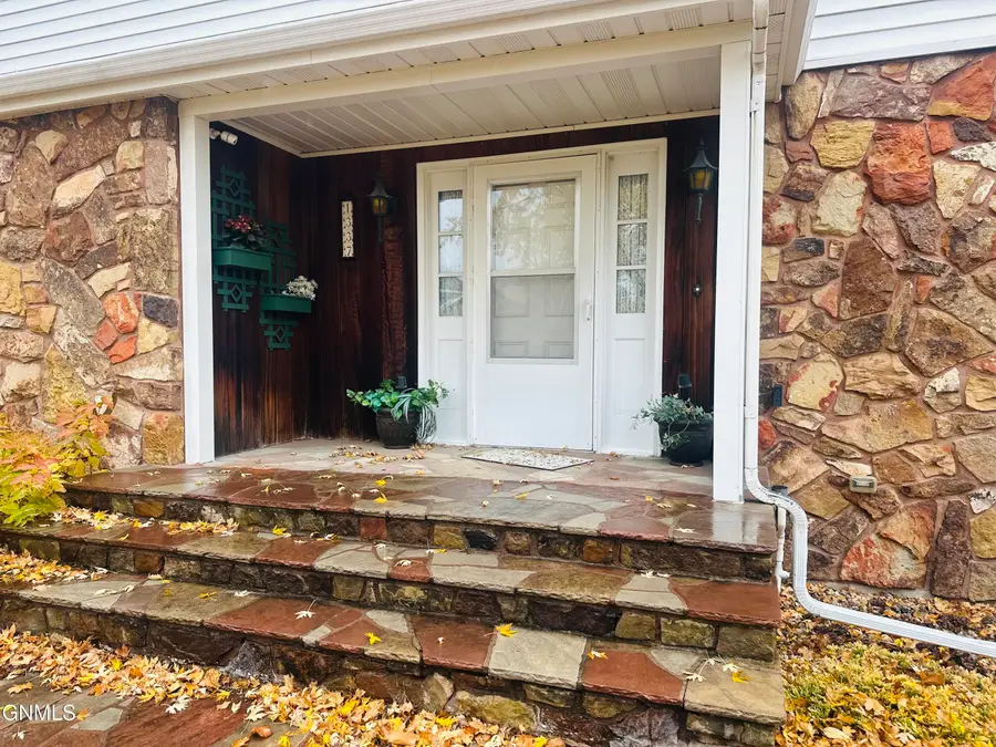 1337 2nd Street Se, Jamestown, ND 58401 - Image #3