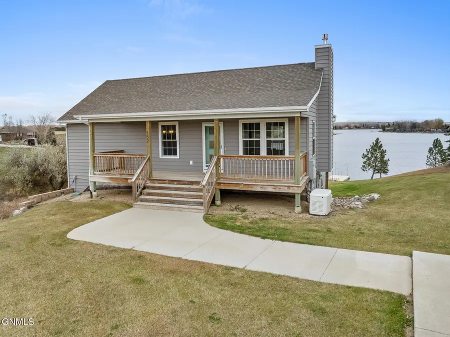 152 Blacktail Drive, Williston, ND 58801 - Image #2