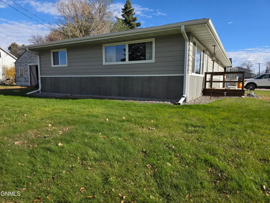 201 3rd Street S, Ellendale, ND 58436 - Image #2