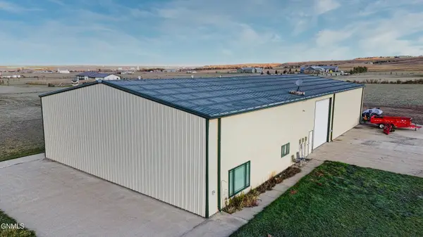 13303 49th Lane Nw, Williston, ND 58801