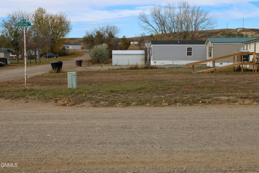 905 7th Street, Fairview, MT 59221 - Image #2