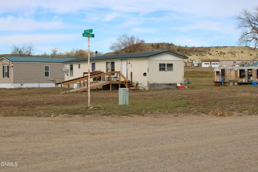 905 7th Street, Fairview, MT 59221 - Image #3
