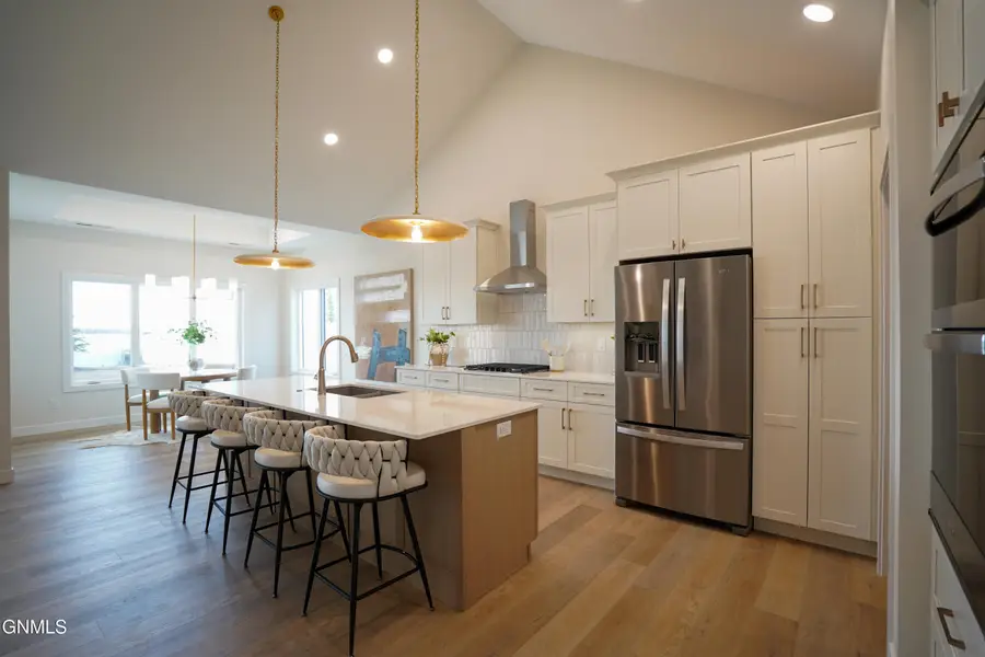 411 Lennox Drive, Bismarck, ND 58504 - Image #3