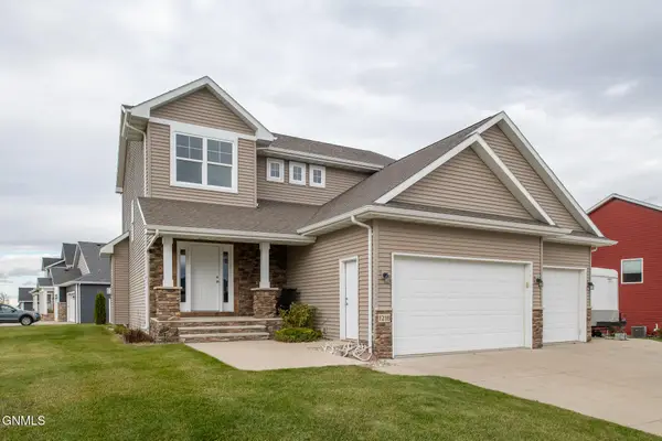 1218 Salmon Street, Bismarck, ND 58503