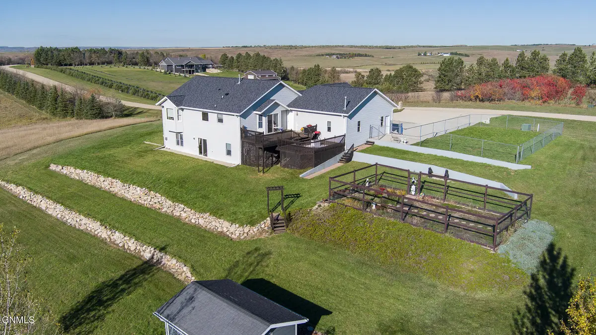 8843 Welle Loop, Bismarck, ND 58503 - Image #1