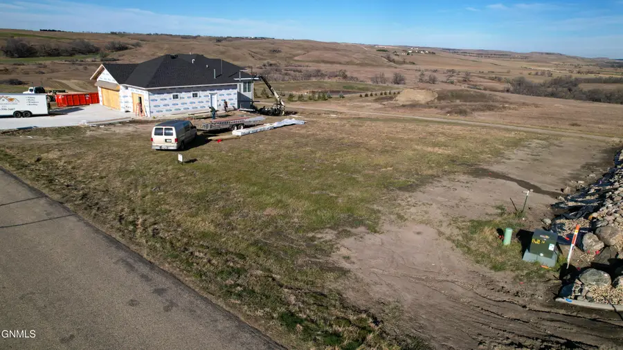 3707 Ridge Way, Bismarck, ND 58503 - Image #2