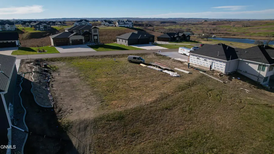 3707 Ridge Way, Bismarck, ND 58503 - Image #3