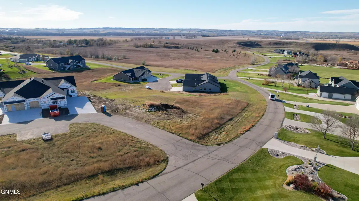 3709 Ridge Way, Bismarck, ND 58503 - Image #1