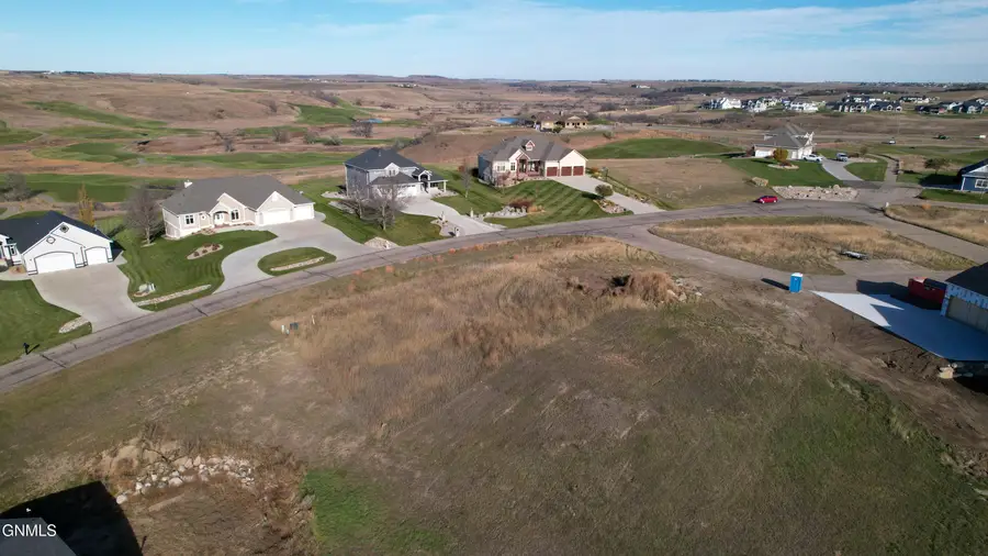 3709 Ridge Way, Bismarck, ND 58503 - Image #3