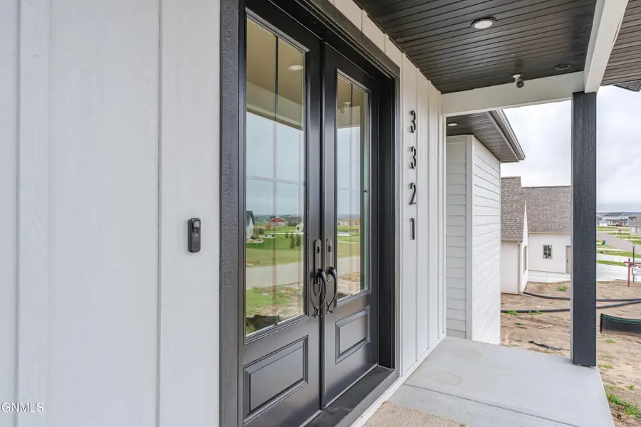 3321 Palmer Place, Bismarck, ND 58503 - Image #2