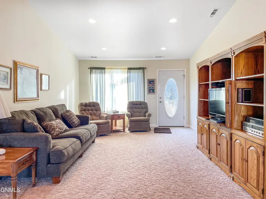 1435 4th Street N, Carrington, ND 58421 - Image #3