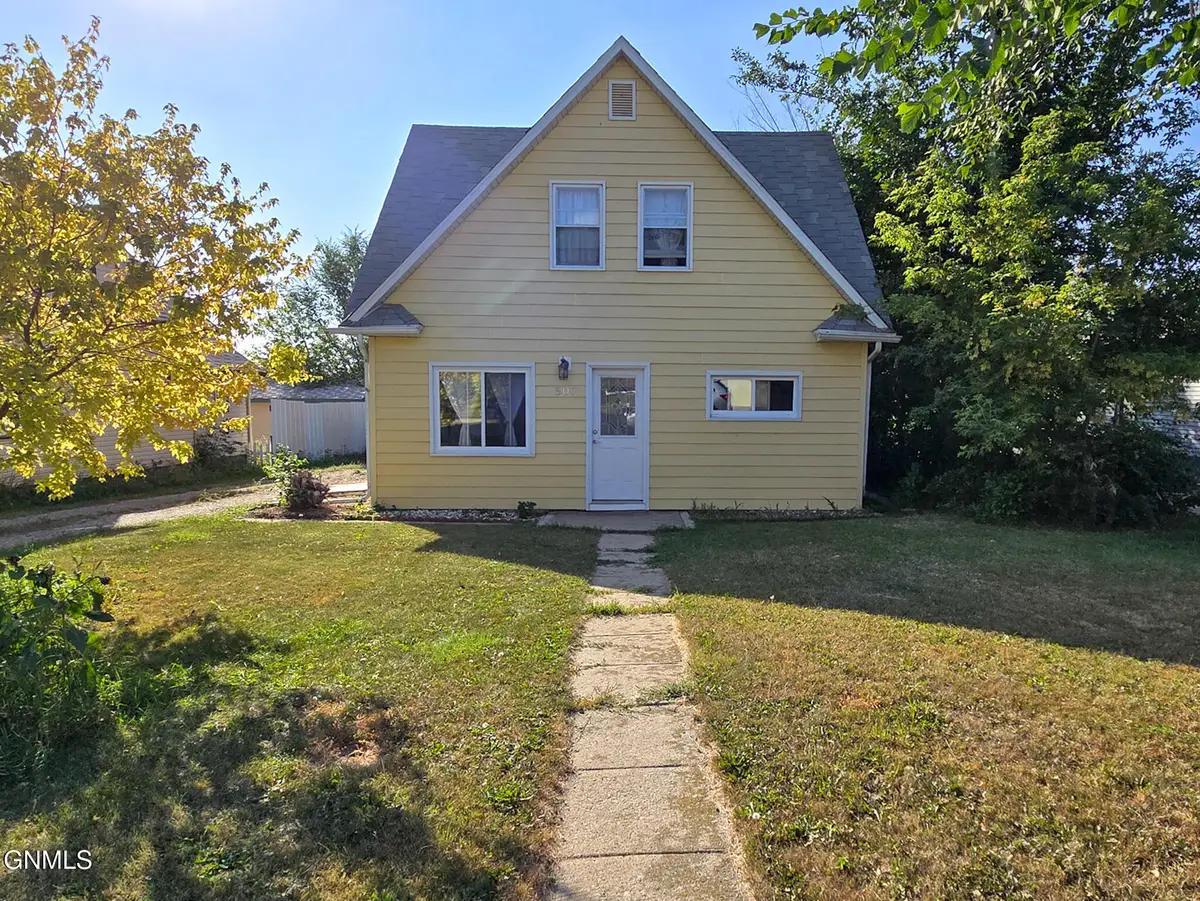 507 2nd Avenue Ne, Kenmare, ND 58746 - Image #1