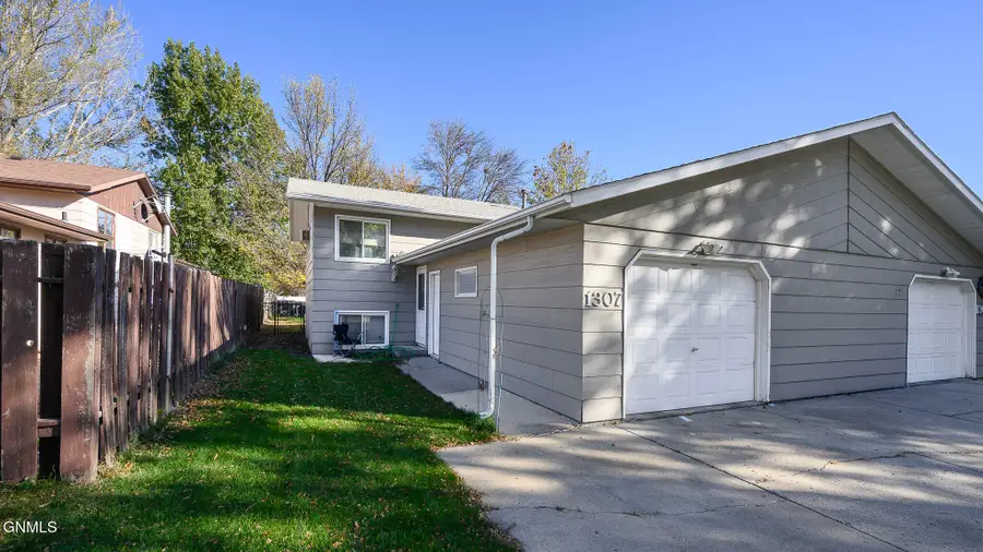 1307-1309 Washington Street S, Bismarck, ND 58504 - Image #3