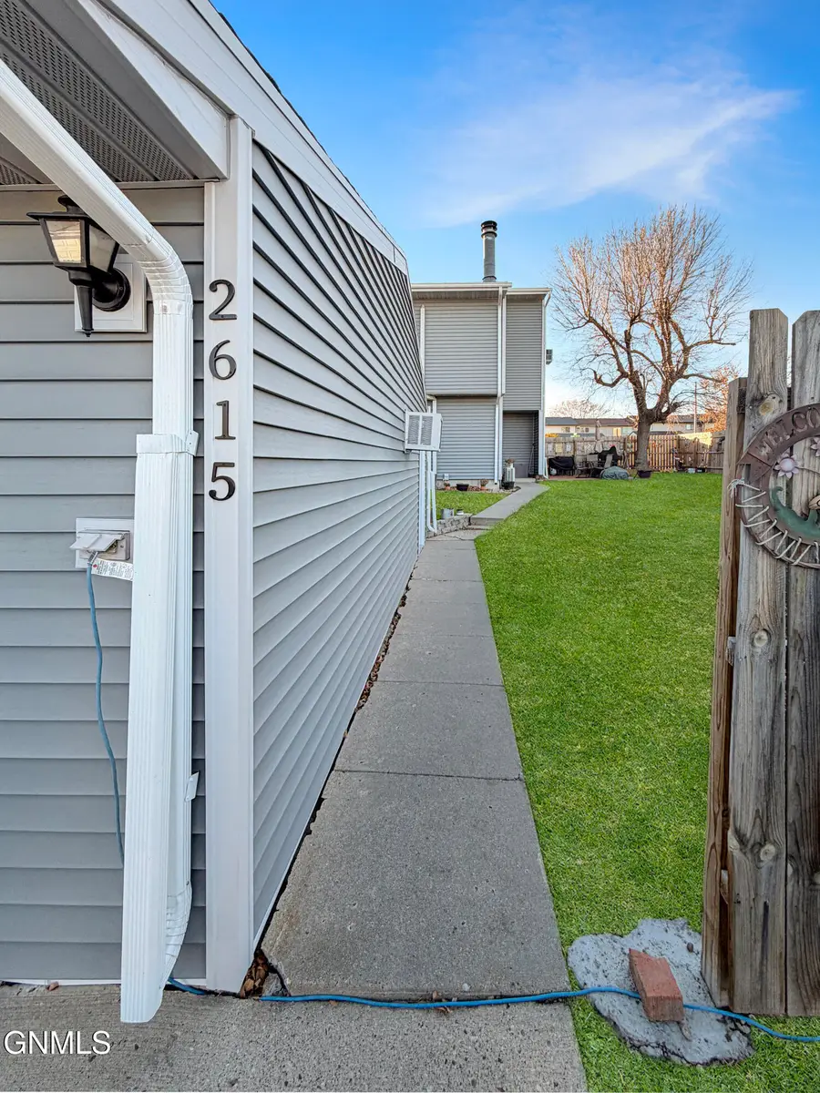 2615 18th Court W, Williston, ND 58801 - Image #2