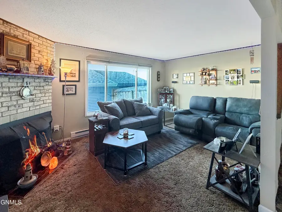 2615 18th Court W, Williston, ND 58801 - Image #3