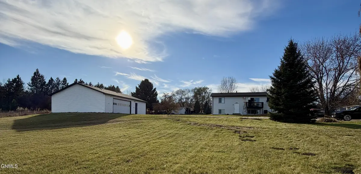 2120 Coulee Drive N, Mandan, ND 58554 - Image #1
