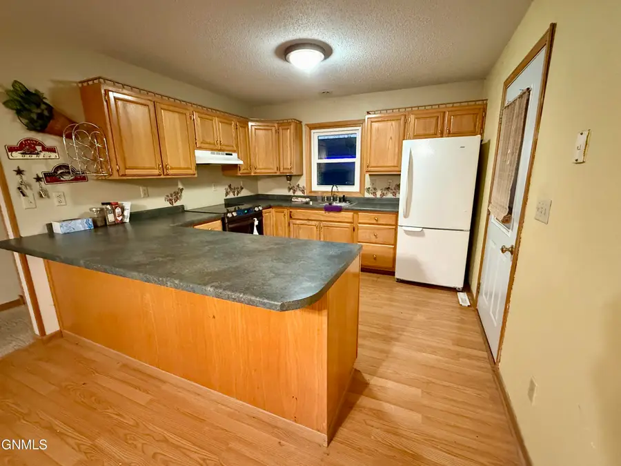 115 15th Street N, Oakes, ND 58474 - Image #2