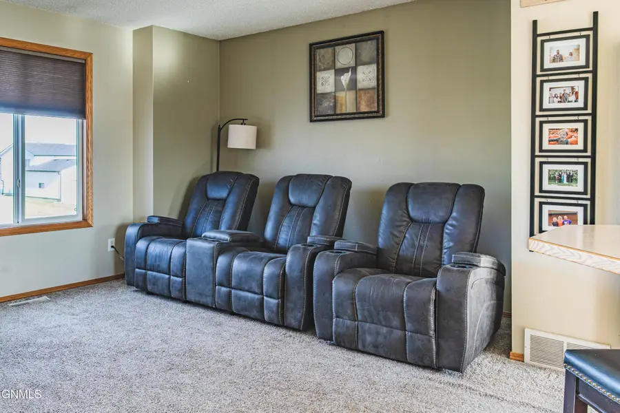 3713 Lewis Road Nw, Mandan, ND 58554 - Image #3