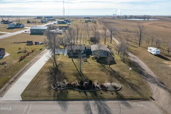 804 2nd Street Sw, Underwood, ND 58576