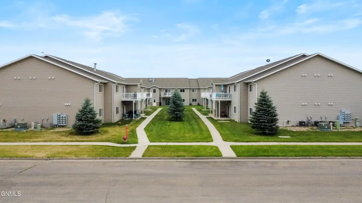 4020 Mckenzie Drive Se #7, Mandan, ND 58554 - Image #1