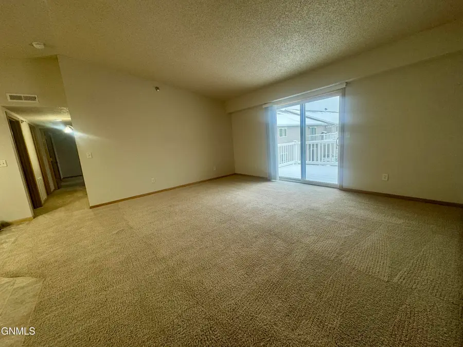 4020 Mckenzie Drive Se #4, Mandan, ND 58554 - Image #2