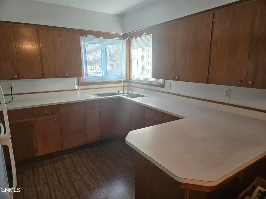 401 1st Street N, Strasburg, ND 58573 - Image #2