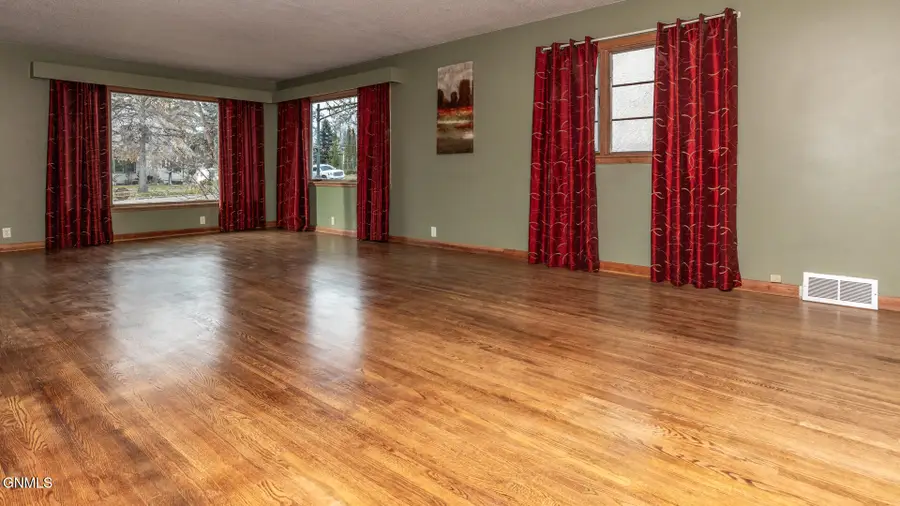 1025 4th Street N, Bismarck, ND 58501 - Image #2