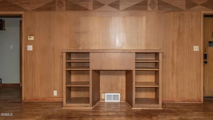 1025 4th Street N, Bismarck, ND 58501 - Image #3