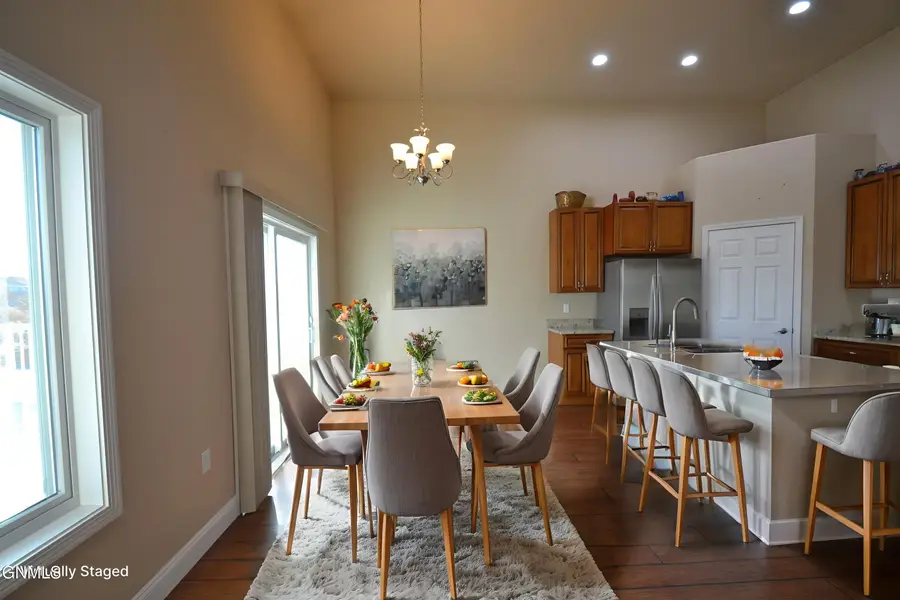 915 Calvert Drive, Bismarck, ND 58503 - Image #3