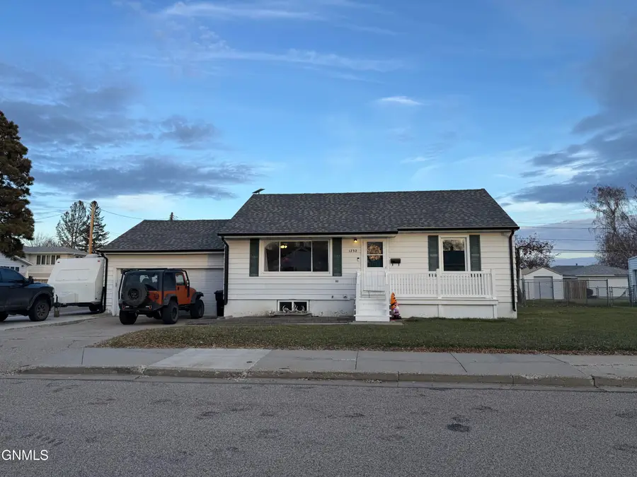 1232 8th Avenue W, Williston, ND 58801 - Image #2