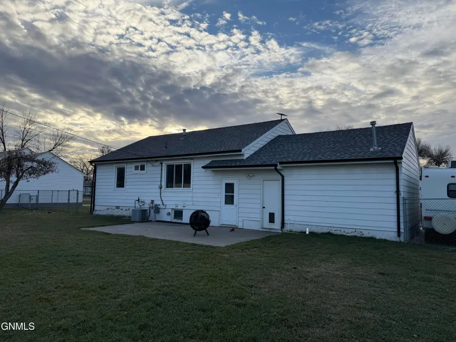 1232 8th Avenue W, Williston, ND 58801 - Image #3