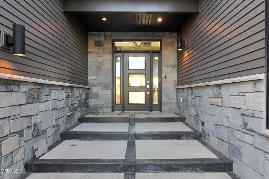 3622 Valley Drive, Bismarck, ND 58503 - Image #2