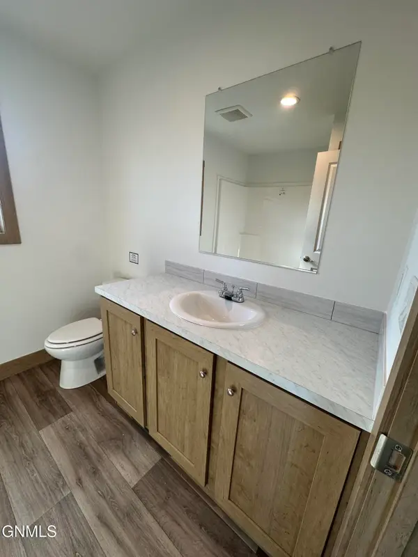 282 Partridge Lane, Lincoln, ND 58504