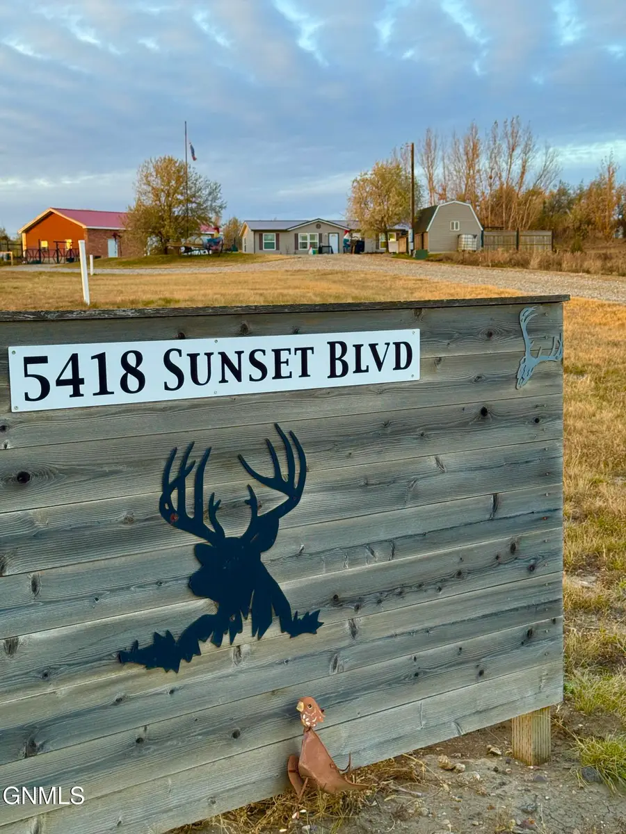 5418 Sunset Boulevard, Williston, ND 58801 - Image #2