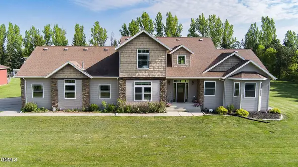 6160 Sky Lane, Bismarck, ND 58503