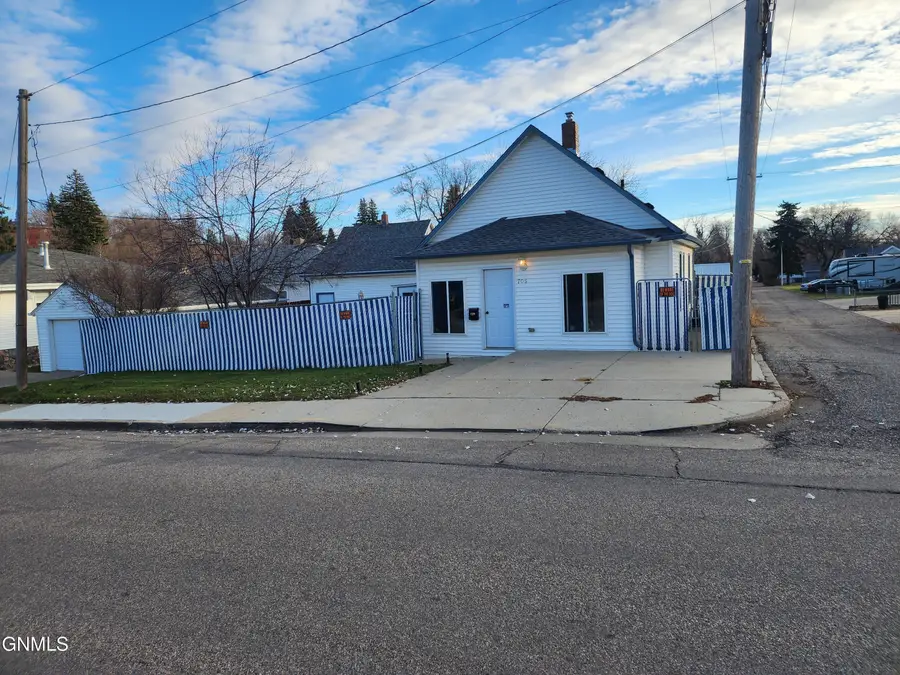 705 6th Street Nw, Mandan, ND 58554 - Image #2