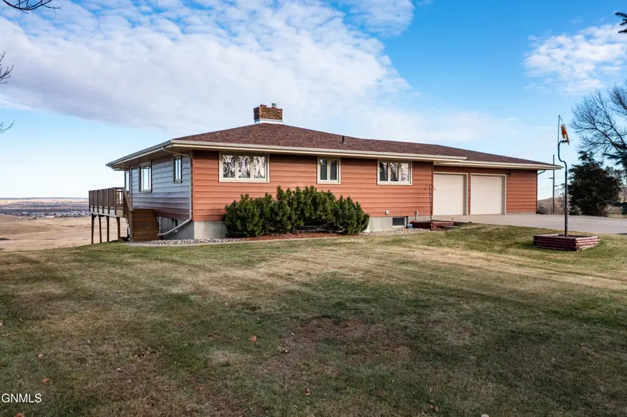 4004 Old Red Trail Nw, Mandan, ND 58554 - Image #2