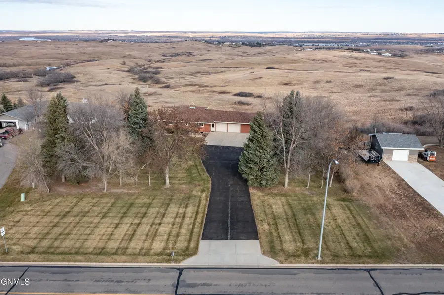4004 Old Red Trail Nw, Mandan, ND 58554 - Image #3