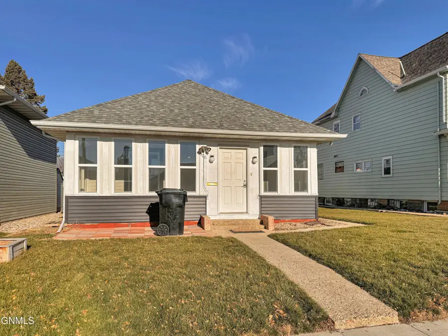 306 Broadway W, Williston, ND 58801 - Image #2