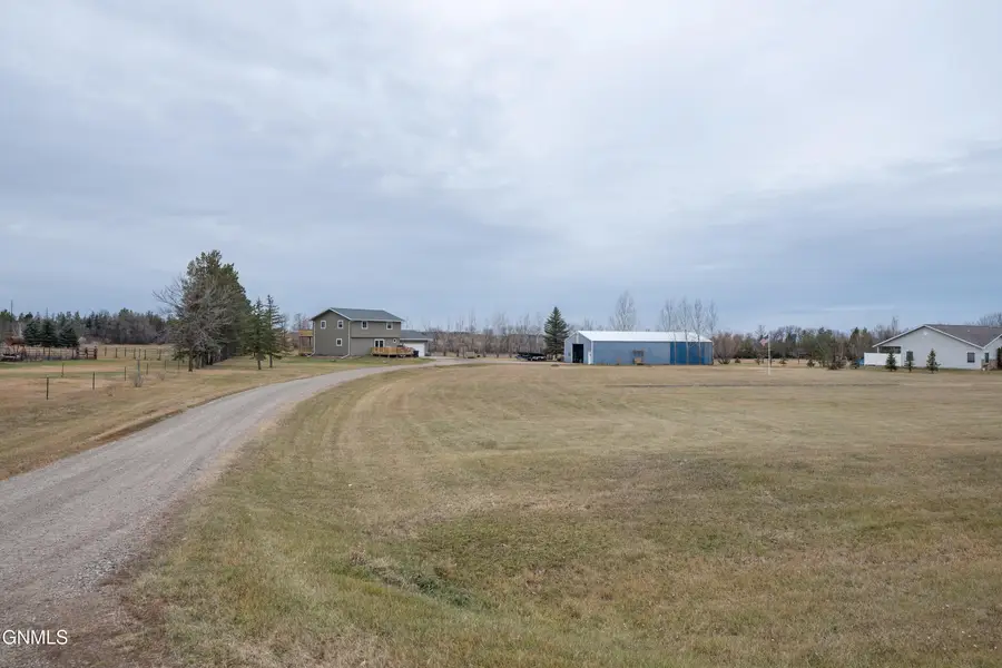 3377 109th Avenue Sw, Dickinson, ND 58601 - Image #3
