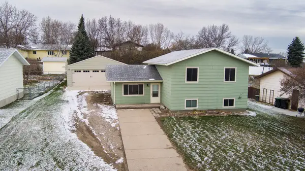 19 Stanley Drive, Lincoln, ND 58504