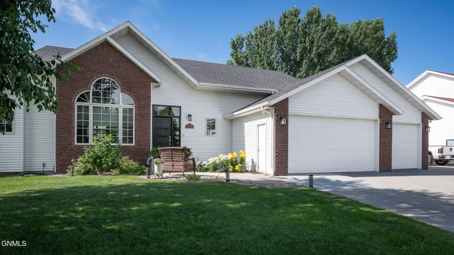 4809 Harbor Trail Se, Mandan, ND 58554 - Image #2